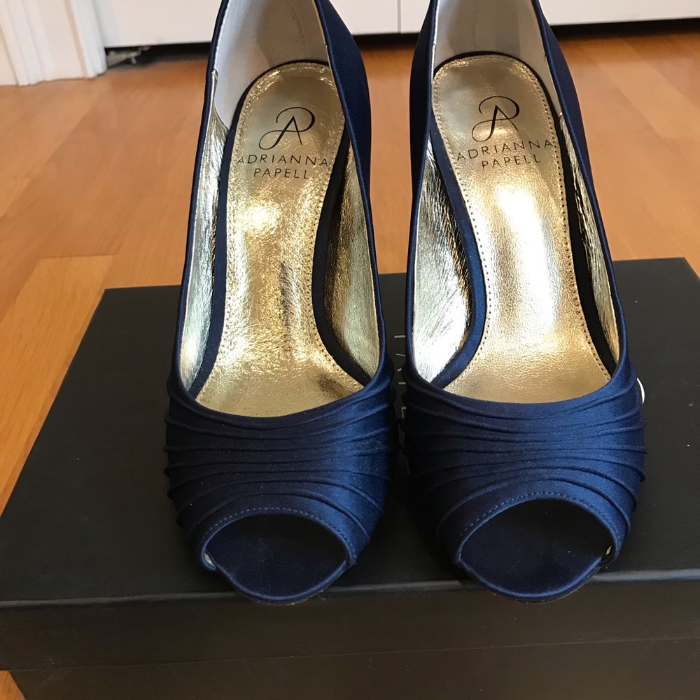 Navy Blue Satin Dress Pumps Size 5